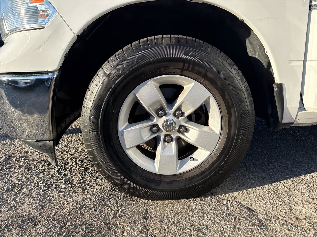 Used 2022 RAM 1500 Classic SLT RWD image 24