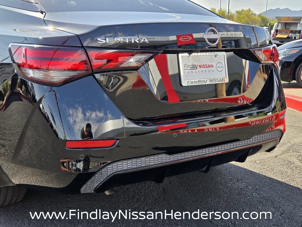 Used 2025 Nissan Sentra SV w/ SV Premium Package FWD image 5