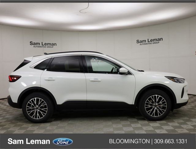 New 2025 Ford Escape SE w/ PHEV Premium Package image 24
