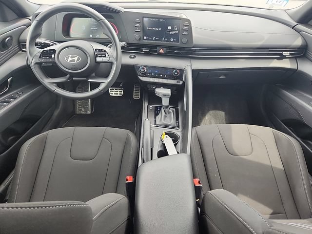 Used 2025 Hyundai Elantra Sport w/ Cargo Package FWD image 9