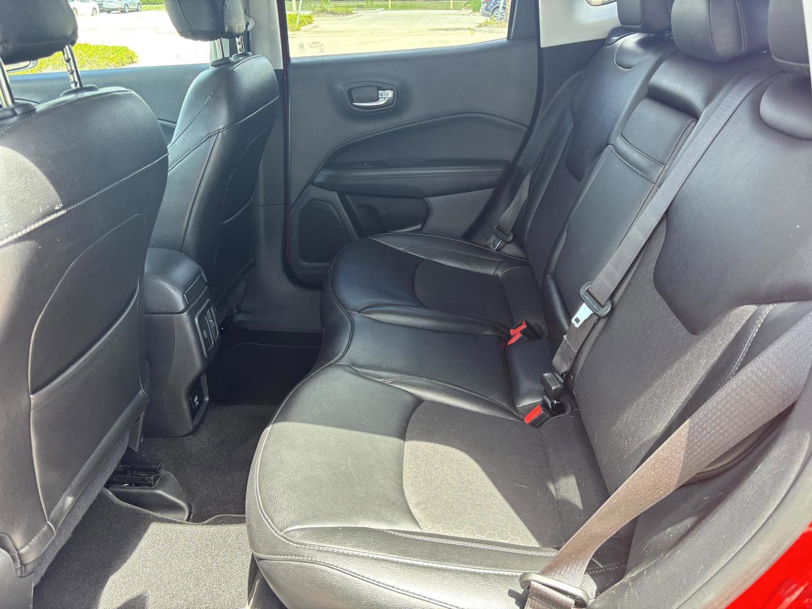 Used 2020 Jeep Compass Latitude FWD image 16