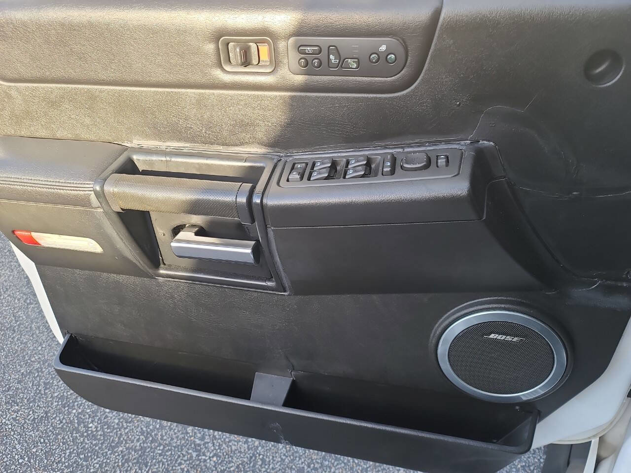 Used 2006 HUMMER H2 Base 4dr SUV 4WD image 29