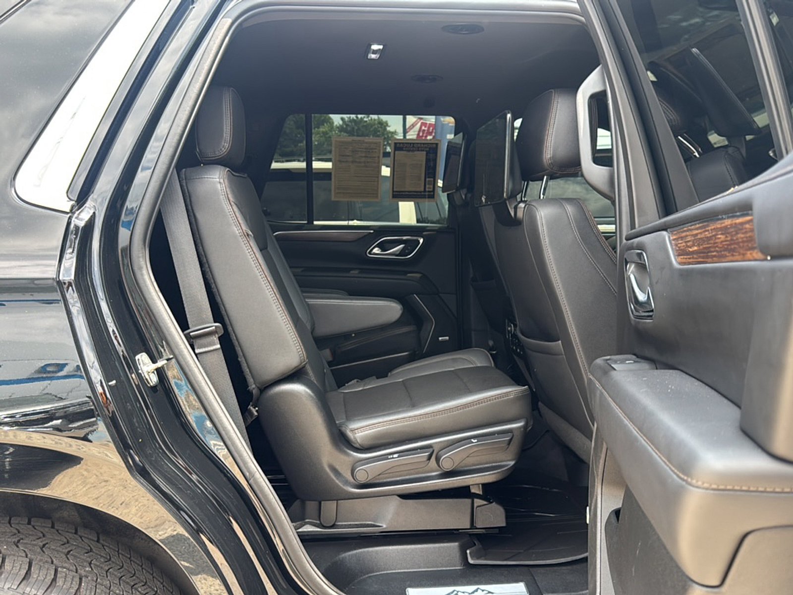 Used 2024 Chevrolet Tahoe High Country w/ Advanced Technology Package AWD/4WD image 22