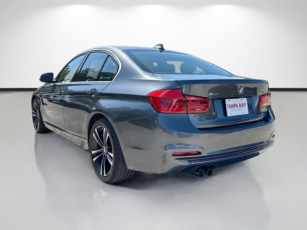 Used 2018 BMW 330i xDrive Sedan w/ Premium Package AWD/4WD image 5
