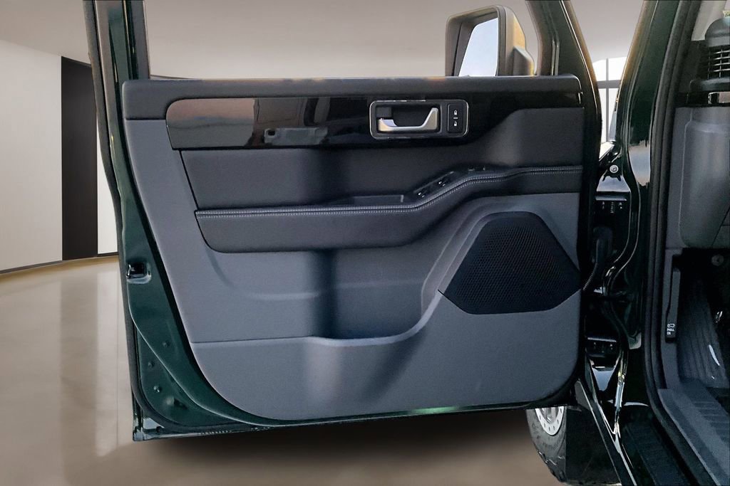 Used 2024 INEOS Grenadier Fieldmaster Edition image 18