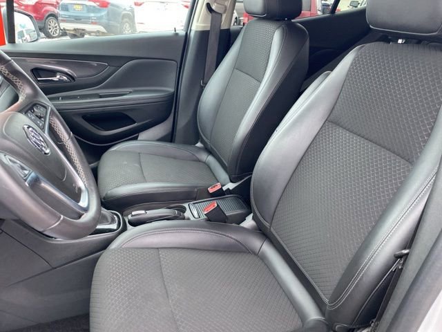 Used 2022 Buick Encore Preferred w/ Safety Package image 17