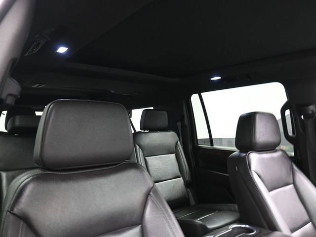 Used 2023 Chevrolet Suburban LT w/ Luxury Package image 30