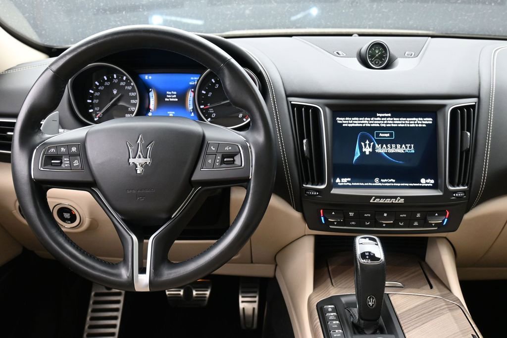 Used 2019 Maserati Levante S GranLusso AWD/4WD image 11