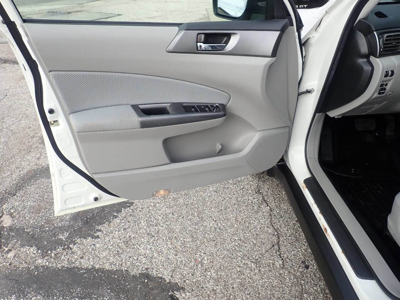 Used 2012 Subaru Forester 2.5X Premium w/ Popular Pkg 3 image 9