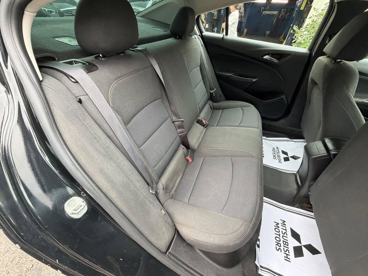 Used 2017 Chevrolet Cruze LS FWD image 30