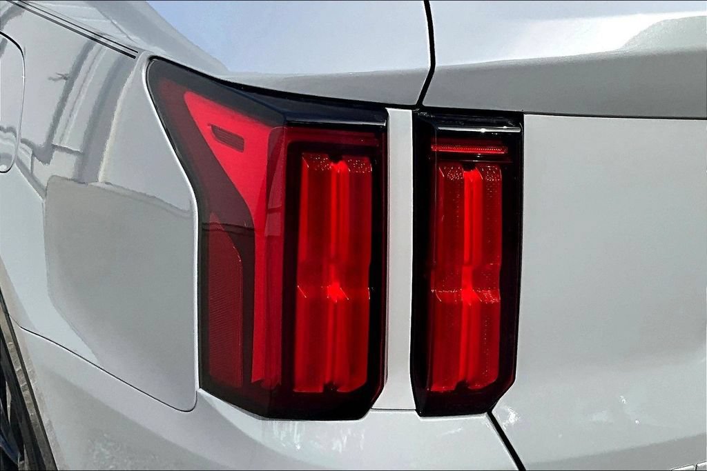 Certified 2023 Kia Sorento SX AWD/4WD image 22
