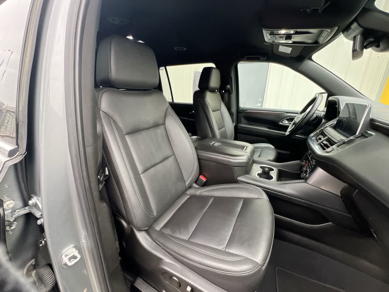 Used 2023 Chevrolet Suburban LT AWD/4WD image 28