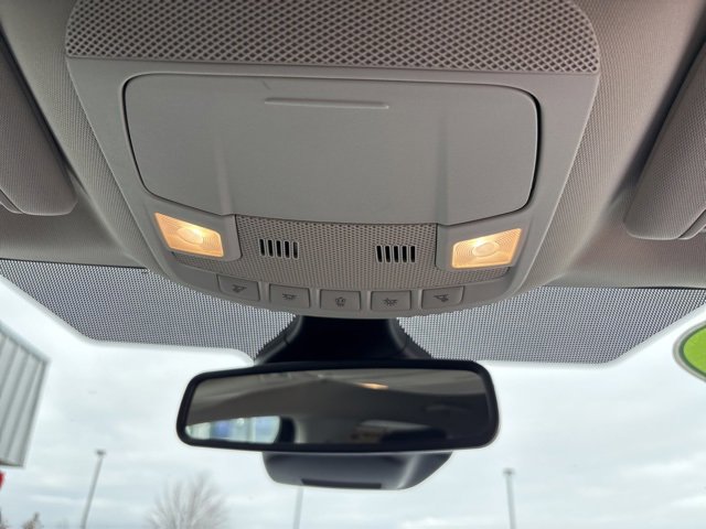 Used 2024 Ford Edge SEL w/ Convenience Package image 8