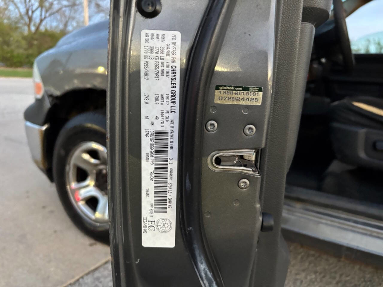 Used 2011 RAM 1500 ST w/ SXT Appearance Group AWD/4WD image 11