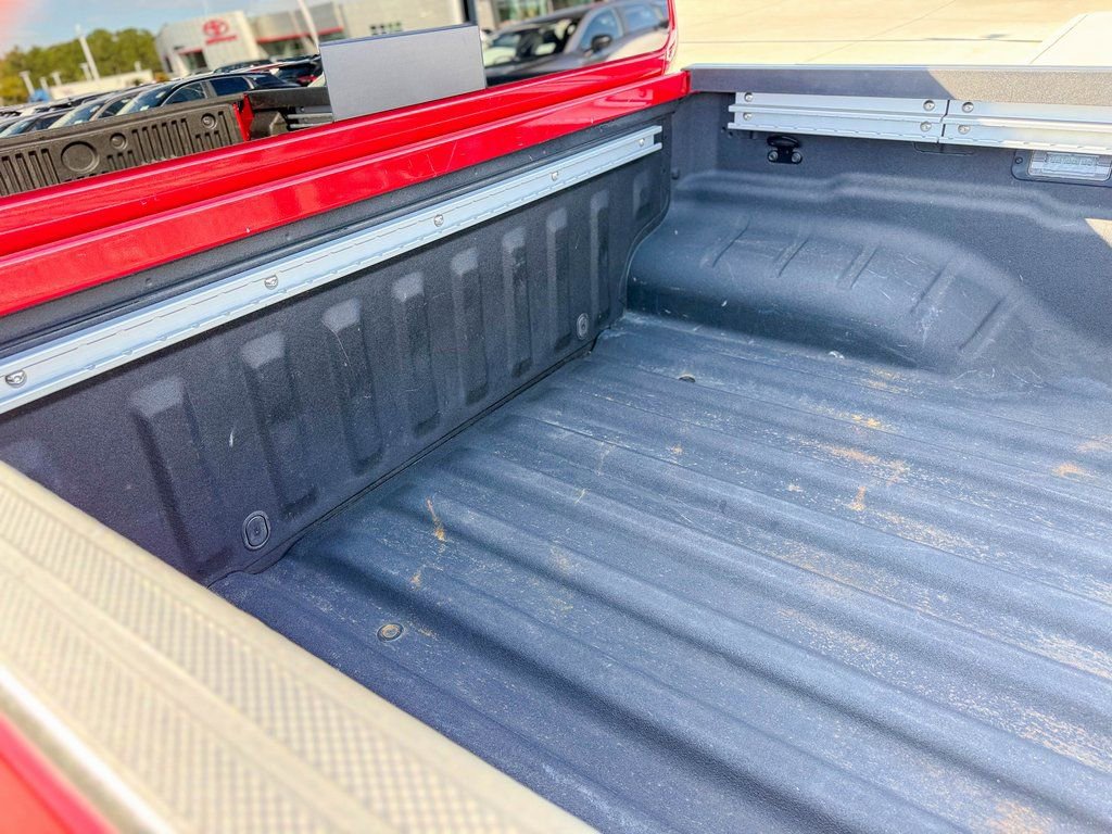 Used 2024 Nissan Frontier SV w/ SV Convenience Package RWD image 8