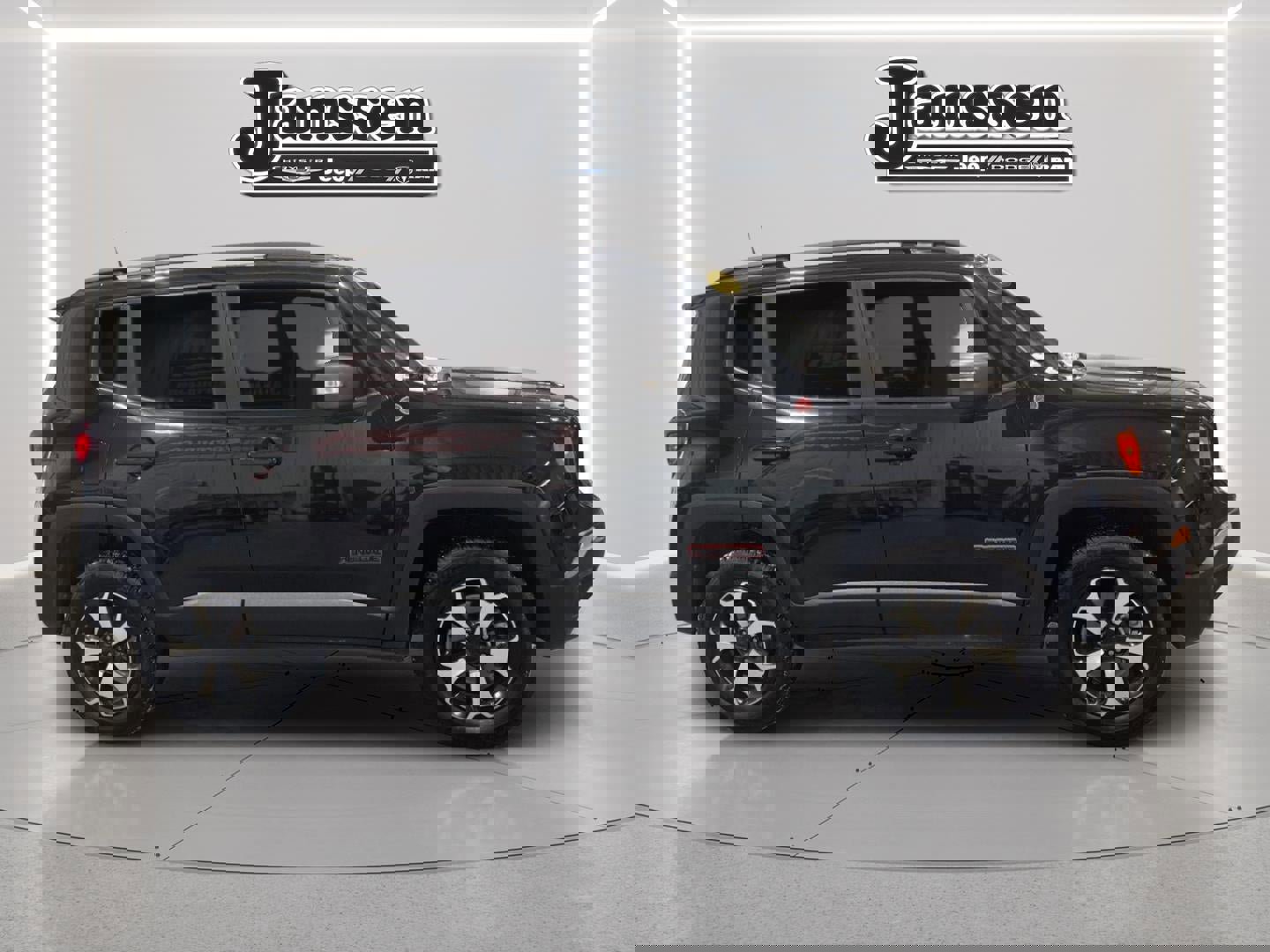 Used 2019 Jeep Renegade Trailhawk image 6