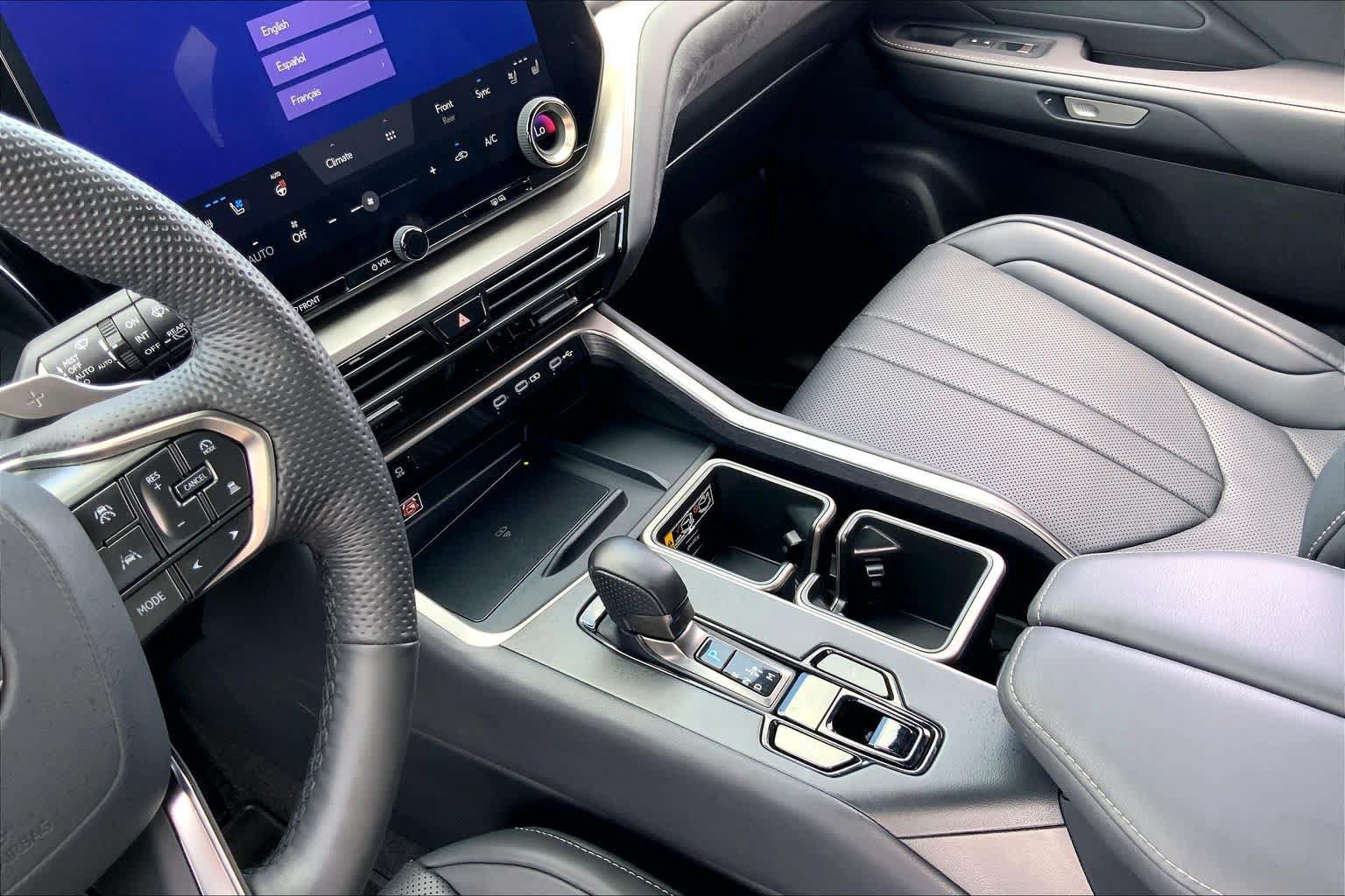 Used 2024 Lexus TX 500h AWD w/ Technology Package image 16