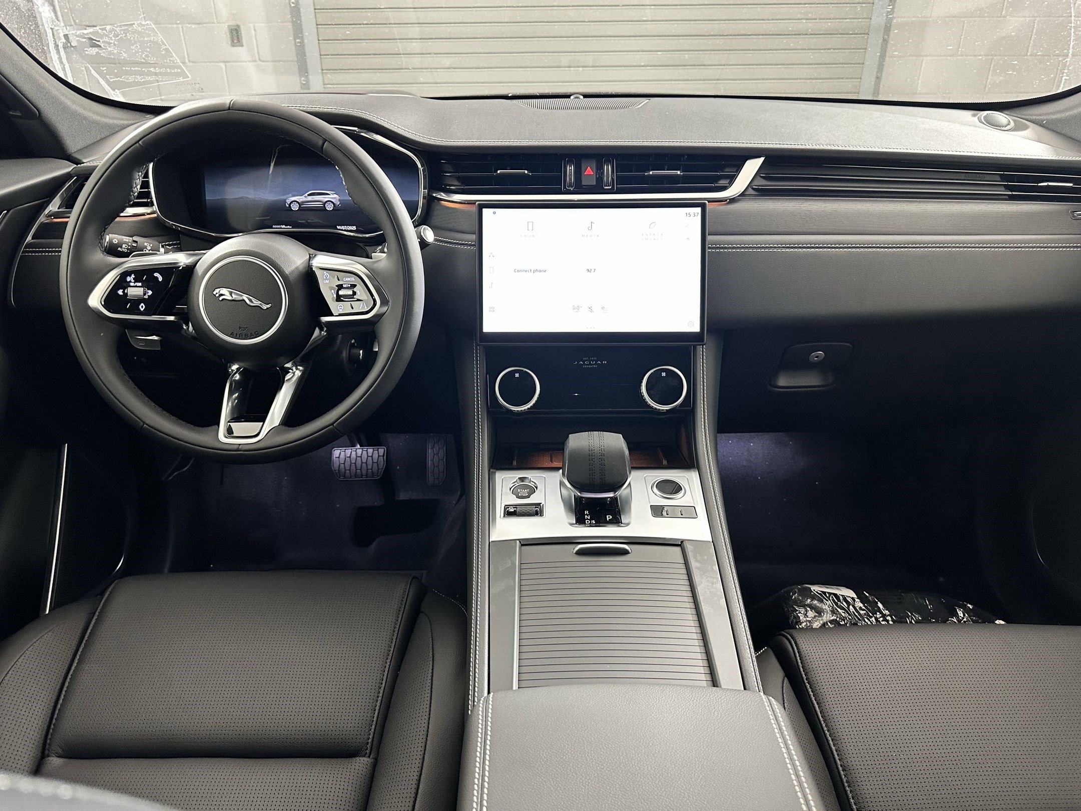 Used 2026 Jaguar F-PACE R-Dynamic S image 13