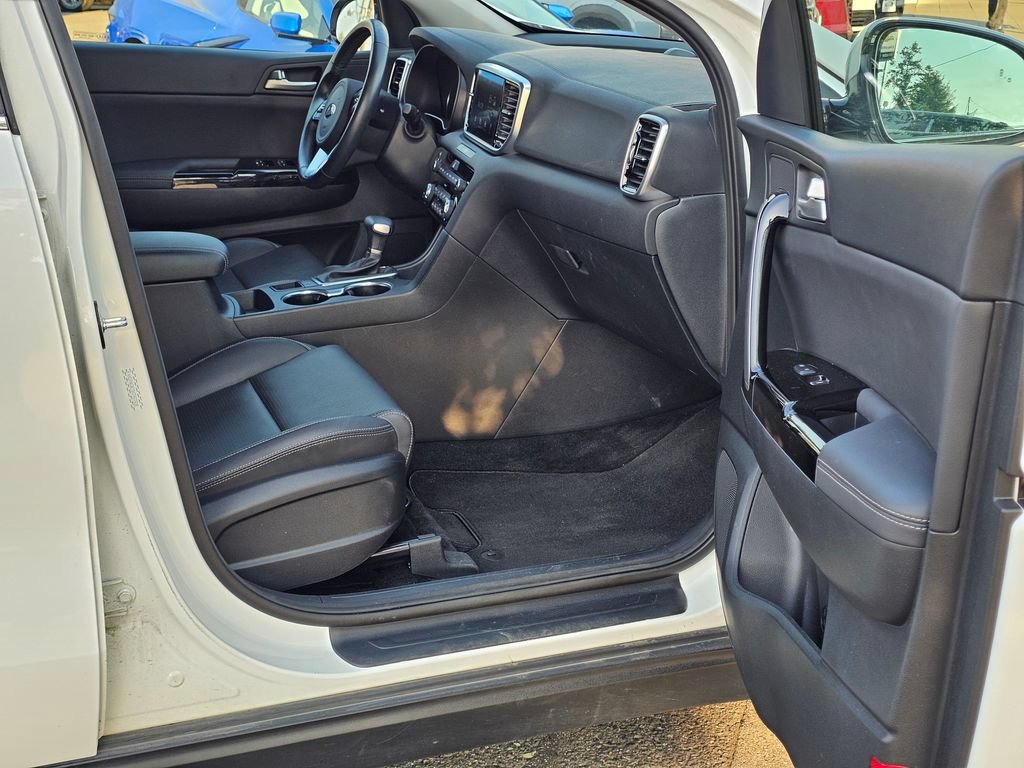 Used 2022 Kia Sportage EX AWD/4WD image 15