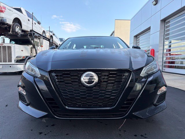 Used 2021 Nissan Altima 2.5 SR FWD image 2