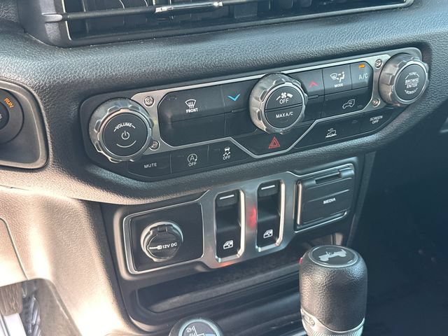 Used 2026 Jeep Wrangler Sport AWD/4WD image 19