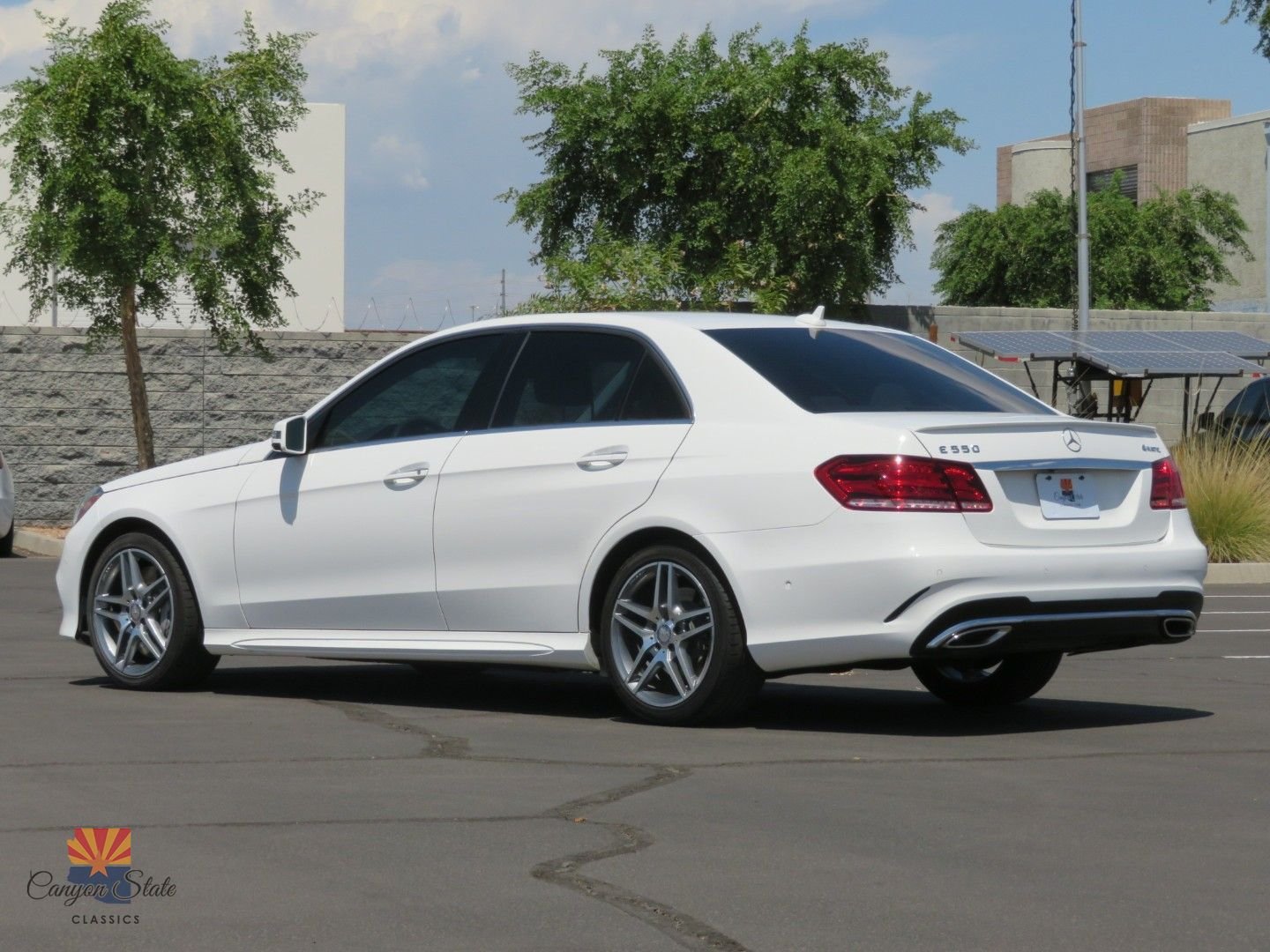 Used 2014 Mercedes-Benz E 550 4MATIC Sedan image 12