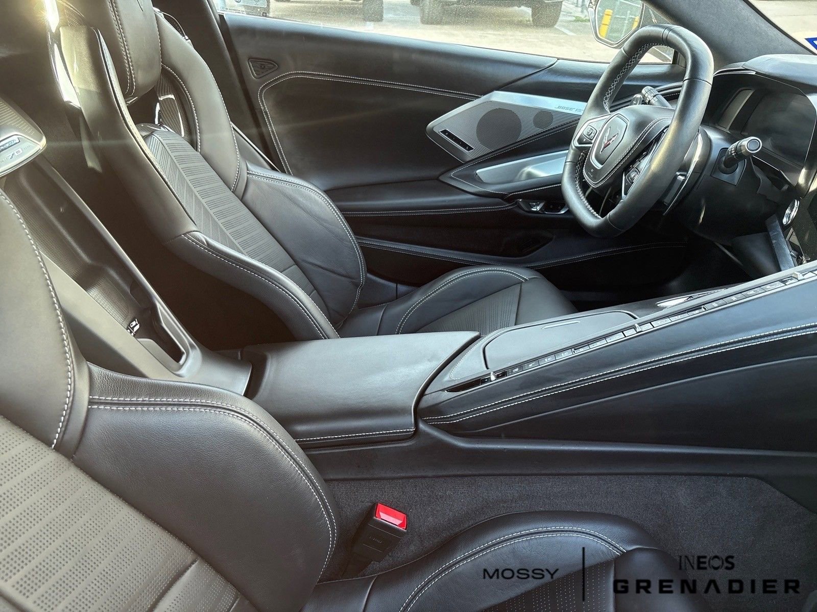 Used 2023 Chevrolet Corvette Stingray Premium Cpe w/ Z51 Performance Package image 3