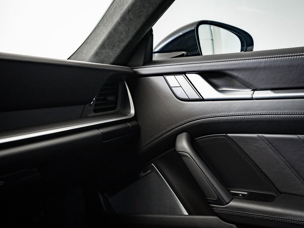 Used 2015 Porsche 911 Carrera image 43