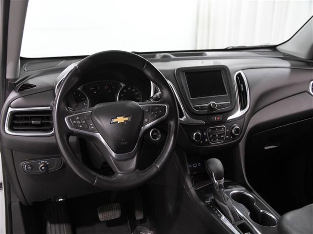 Used 2022 Chevrolet Equinox LT w/ Driver Convenience Package image 6