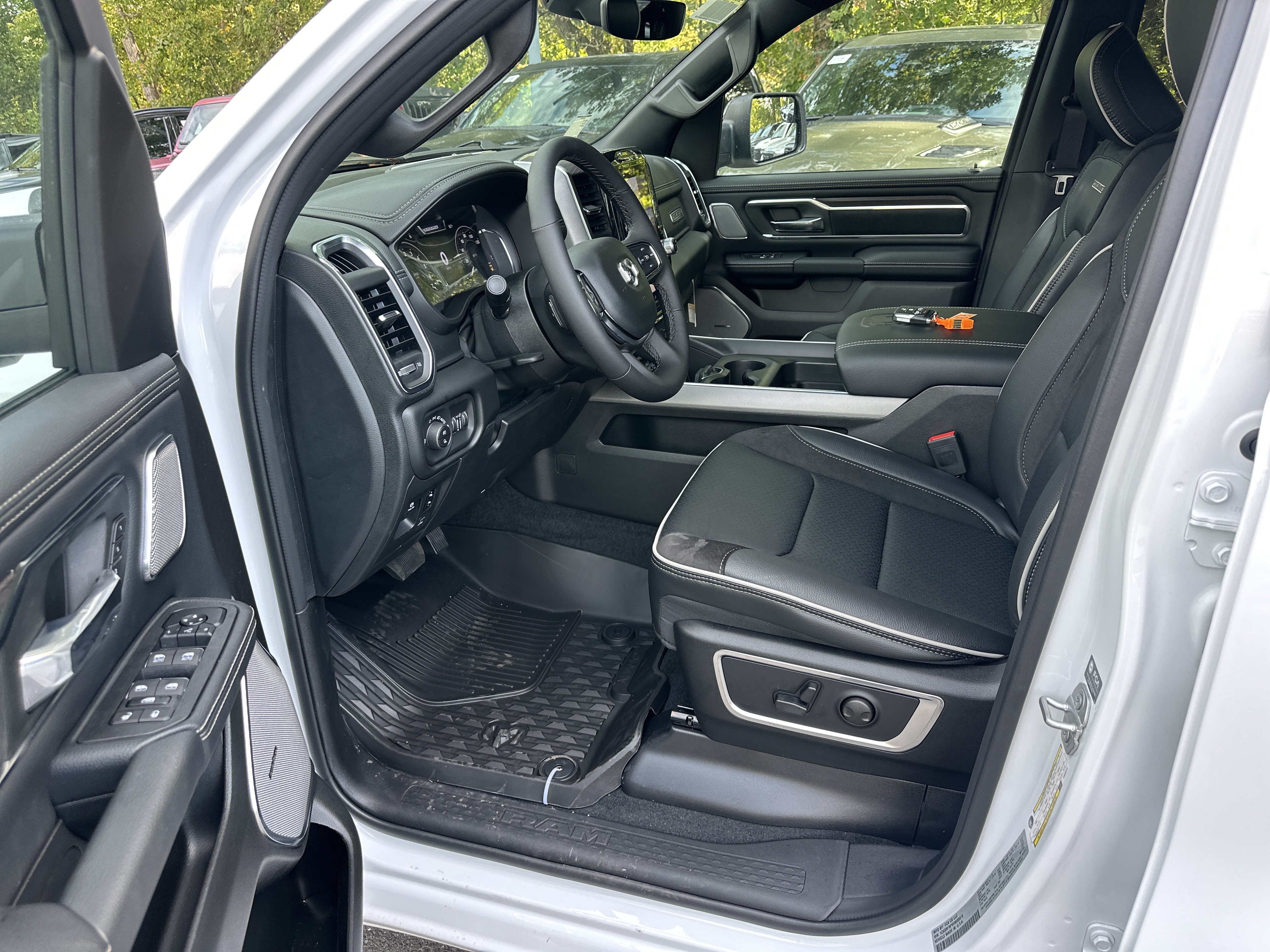 New 2027 RAM 1500 Laramie AWD/4WD image 32