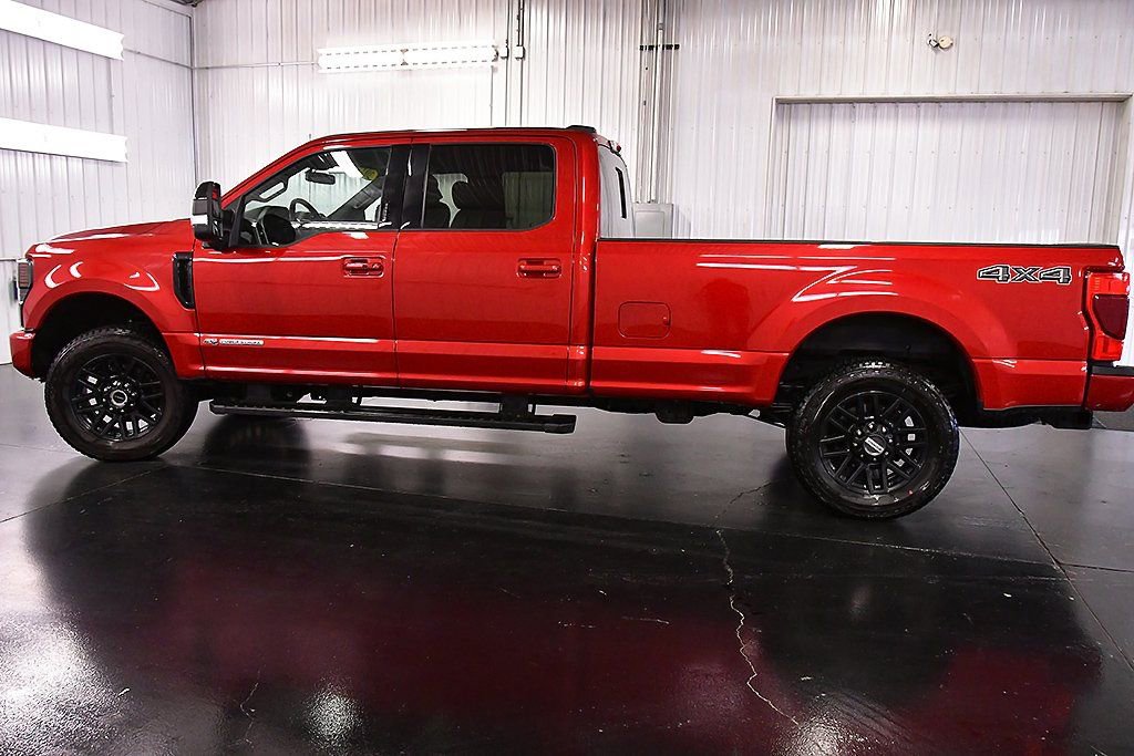 Used 2022 Ford F250 Lariat w/ Black Appearance Package image 4