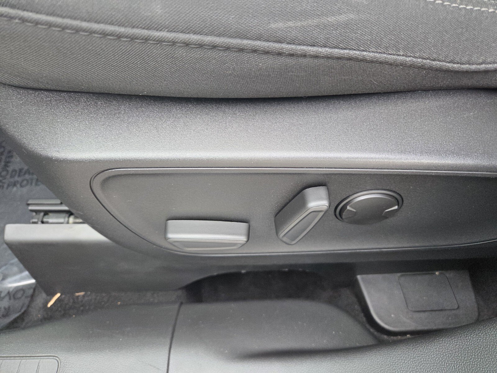 Used 2024 Ford Escape Active AWD/4WD image 4