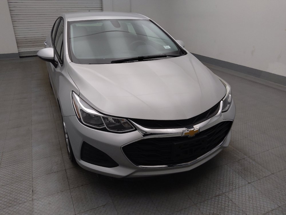 Used 2019 Chevrolet Cruze LS w/ LS Convenience Package FWD image 14