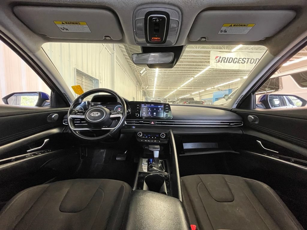 Used 2022 Hyundai Elantra SEL w/ Convenience + Premium Package FWD image 29