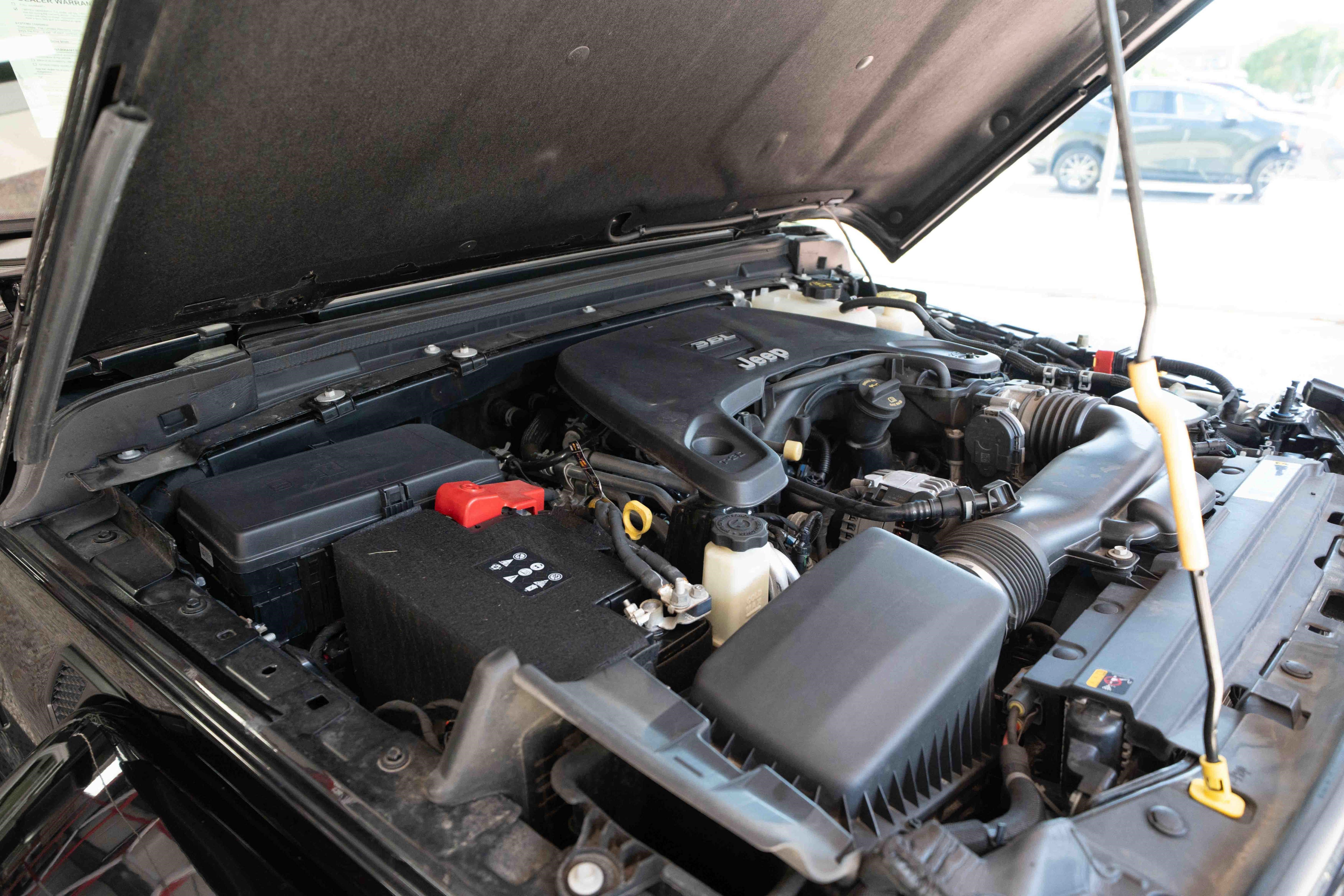 Used 2021 Jeep Gladiator Sport AWD/4WD image 31
