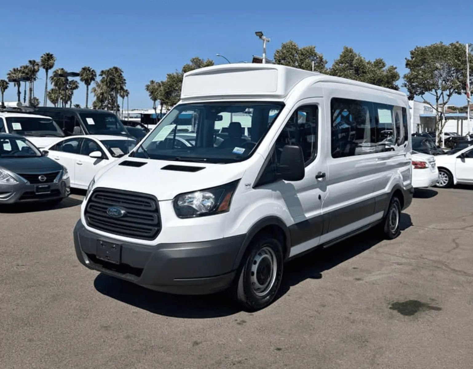 Used 2018 Ford Transit 350 XL RWD image 2
