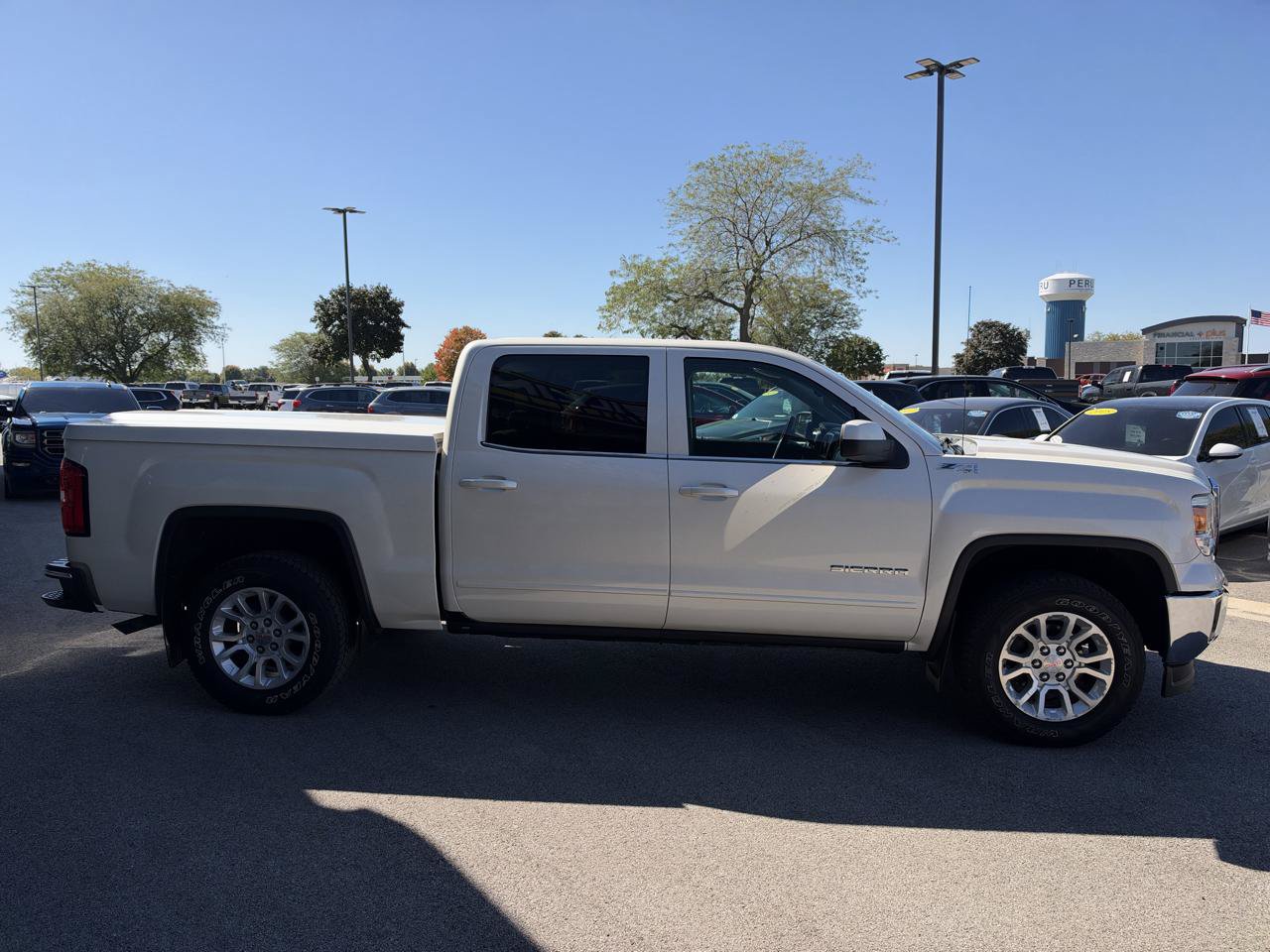 Used 2014 GMC Sierra 1500 SLE w/ SLE Value Package AWD/4WD image 8