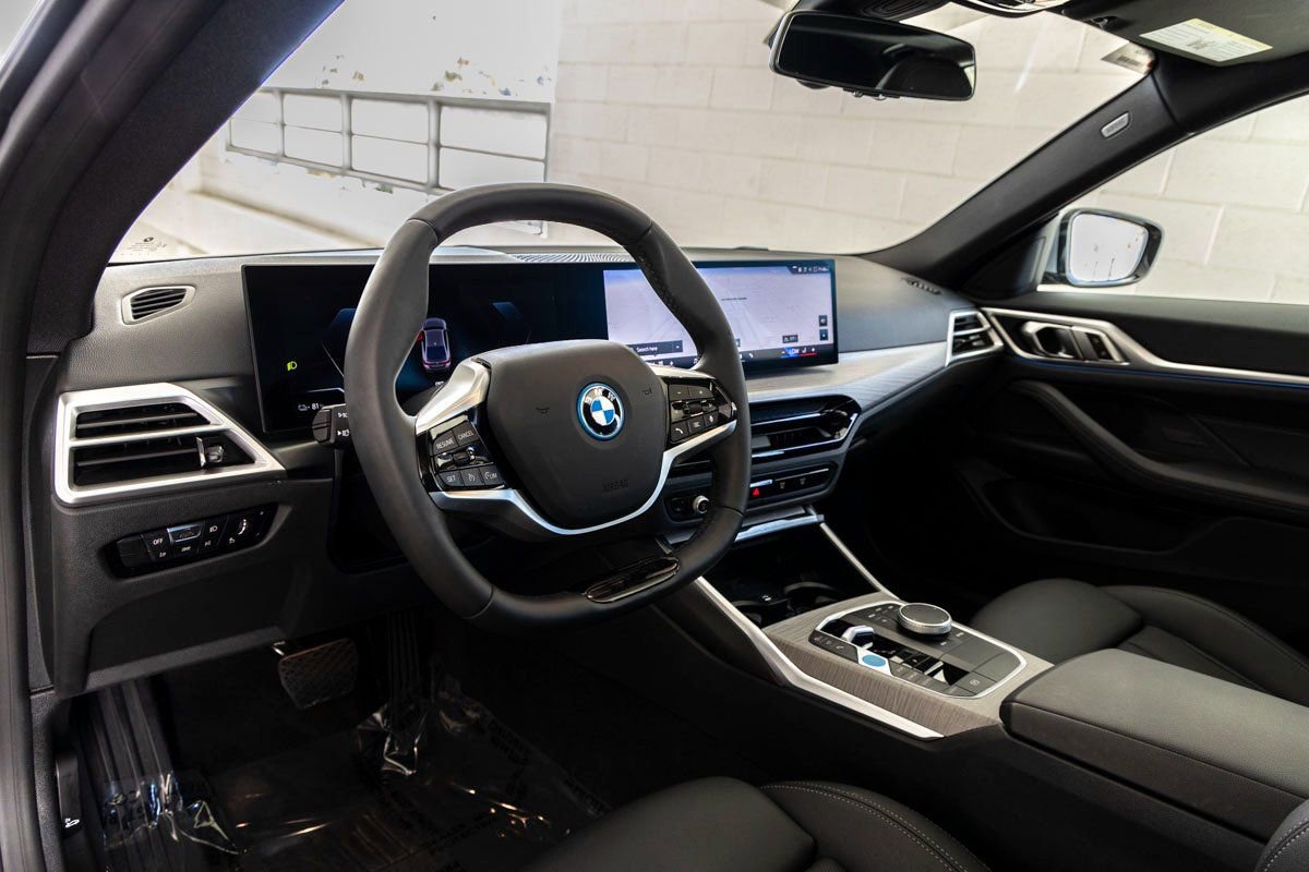 Certified 2025 BMW i4 eDrive40 image 15