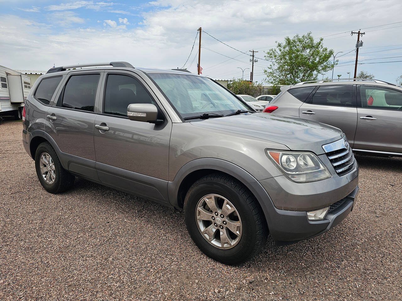 Used 2009 Kia Borrego EX w/ Leather Pkg RWD image 3