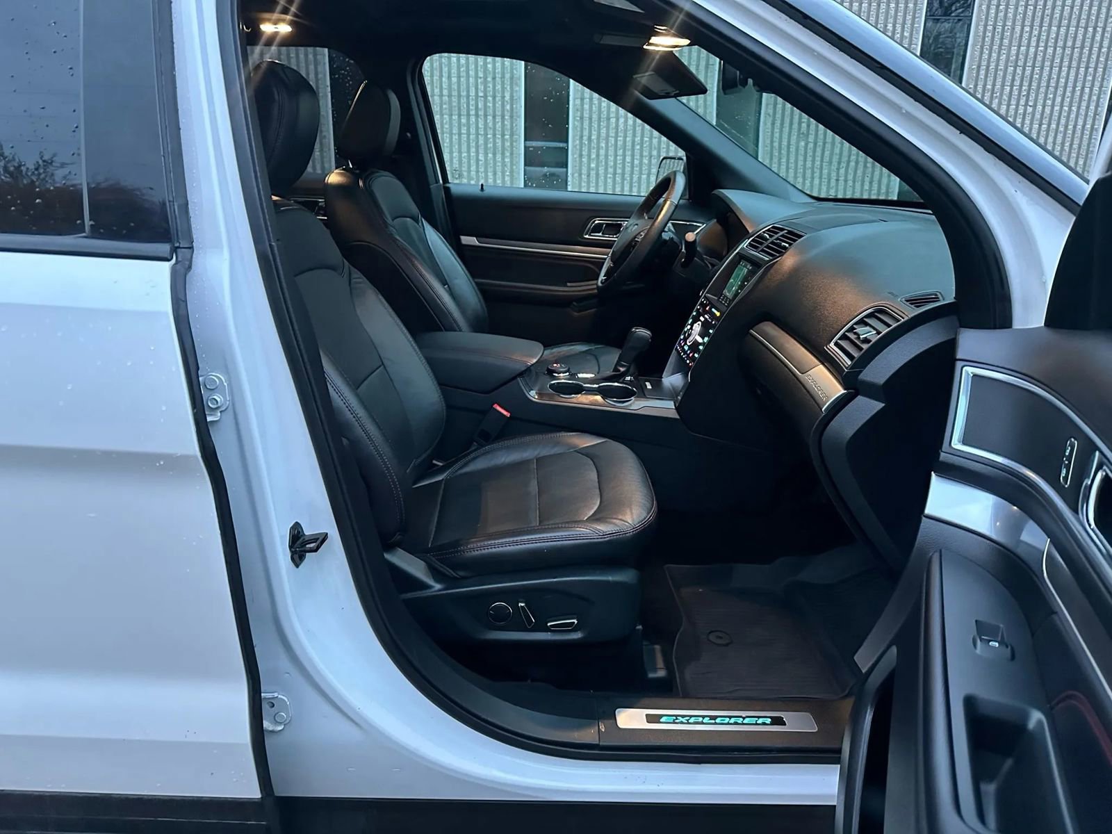 Used 2018 Ford Explorer Sport w/ Equipment Group 401A image 24