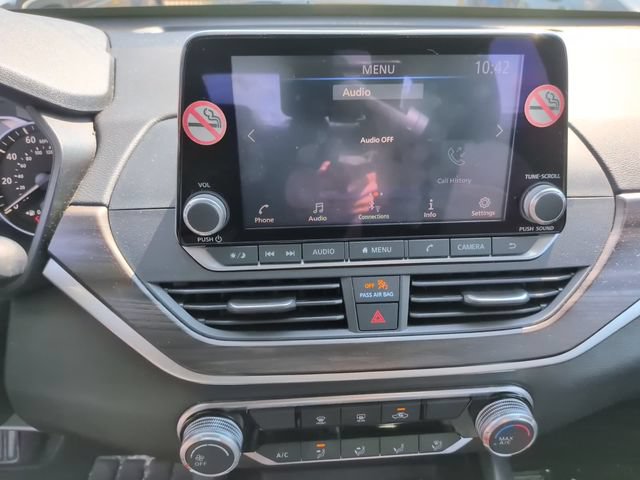 Used 2024 Nissan Altima 2.5 SV FWD image 18