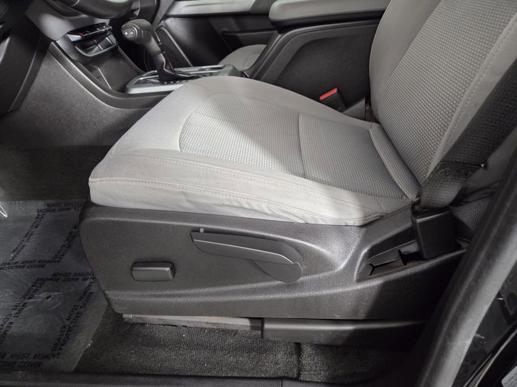 Used 2016 Chevrolet Colorado LT image 14