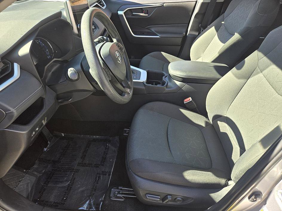 Used 2024 Toyota RAV4 XLE image 9