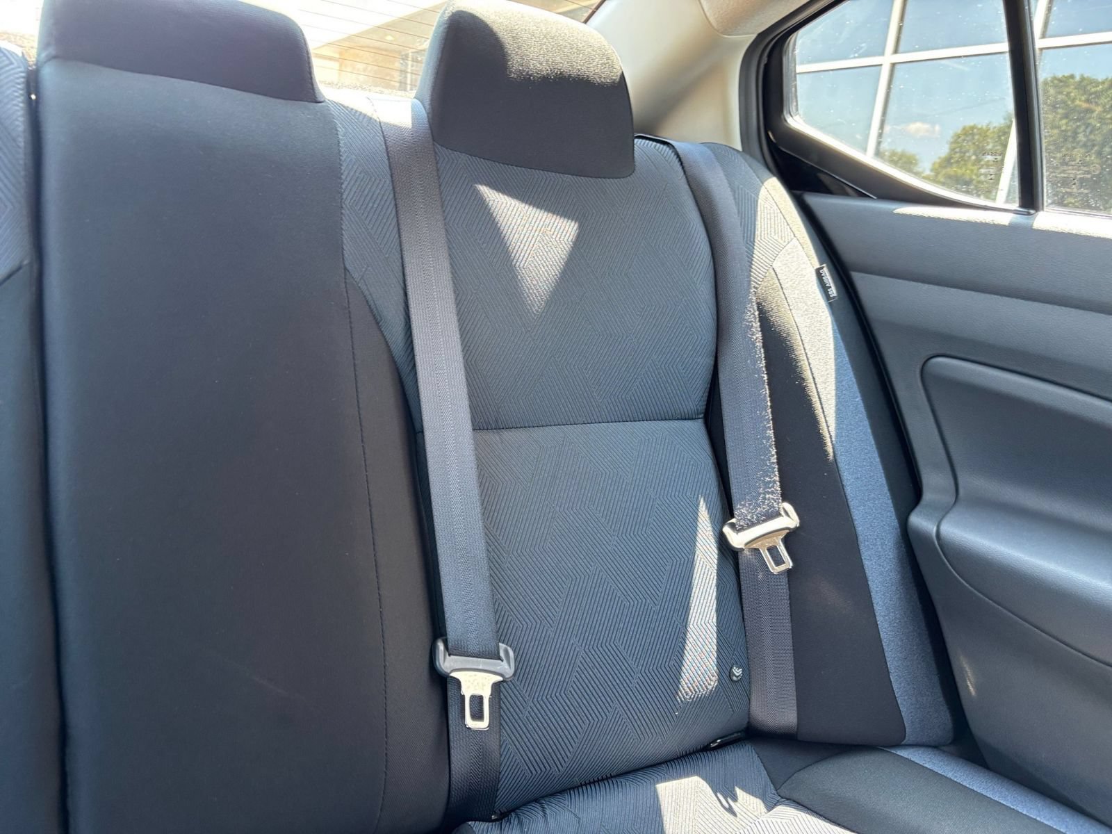Used 2025 Nissan Versa SV FWD image 30