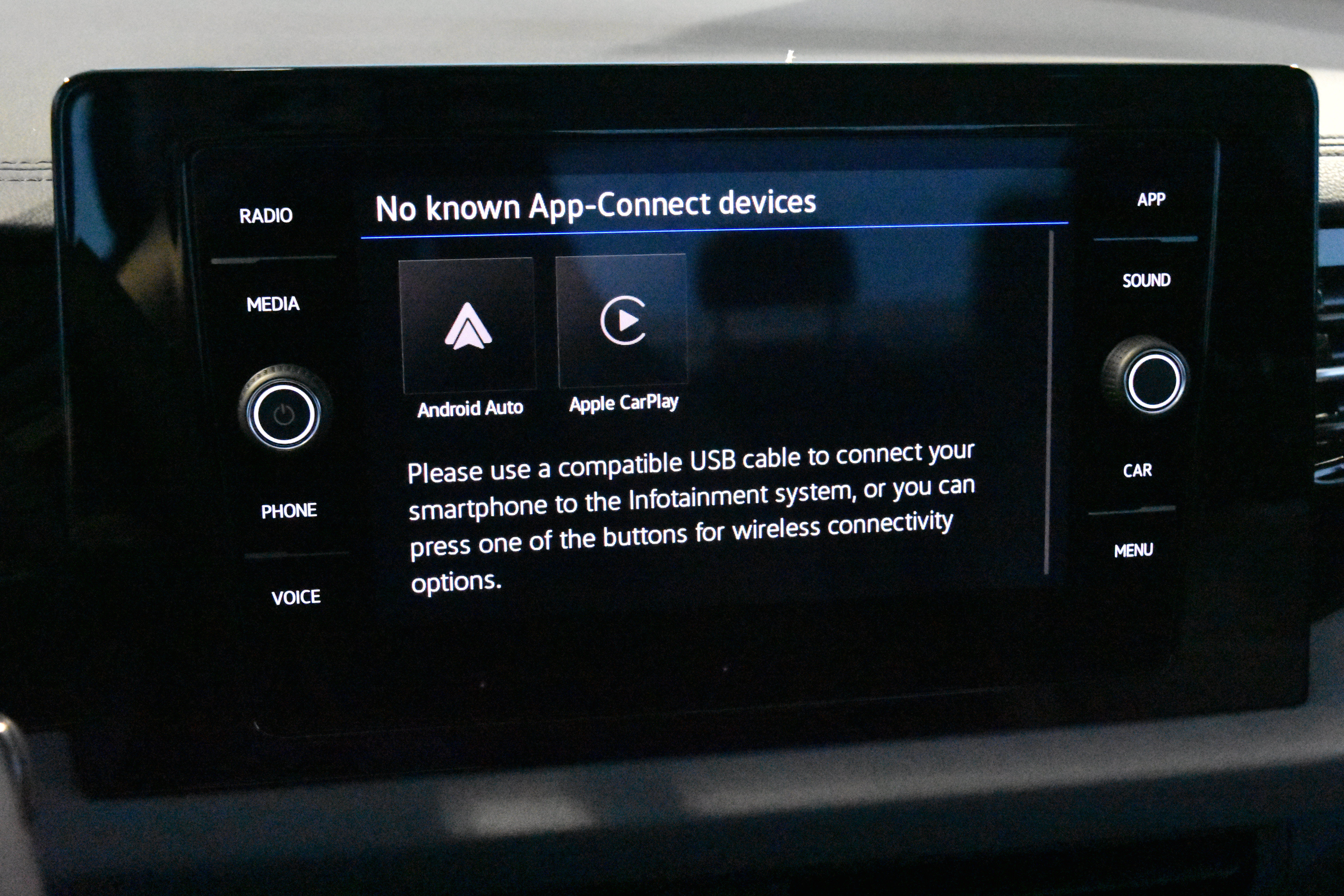 New 2026 Volkswagen Jetta SE FWD image 9