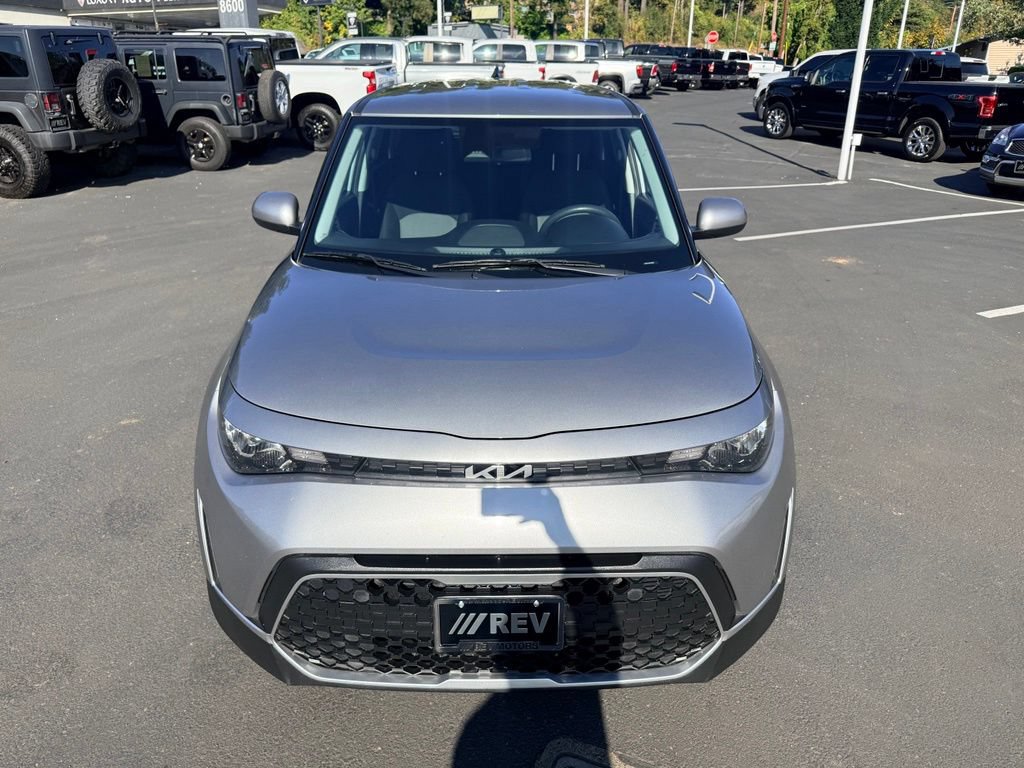 Used 2023 Kia Soul LX w/ Option Group 015 FWD image 9
