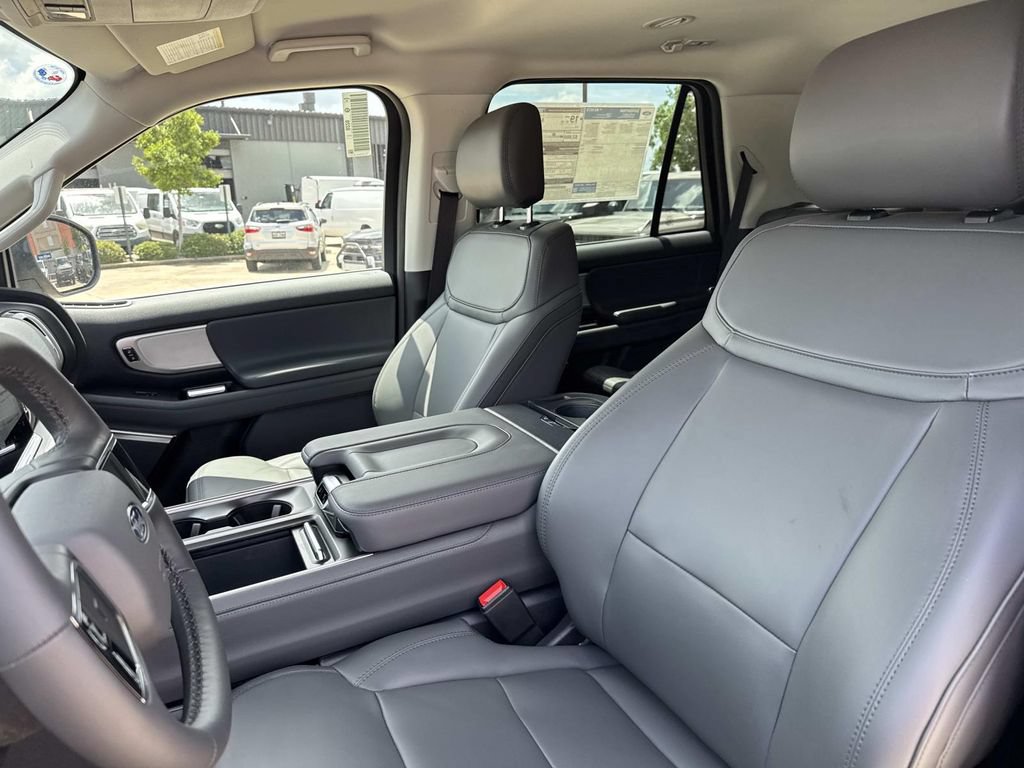 New 2026 Ford Expedition Active RWD image 7