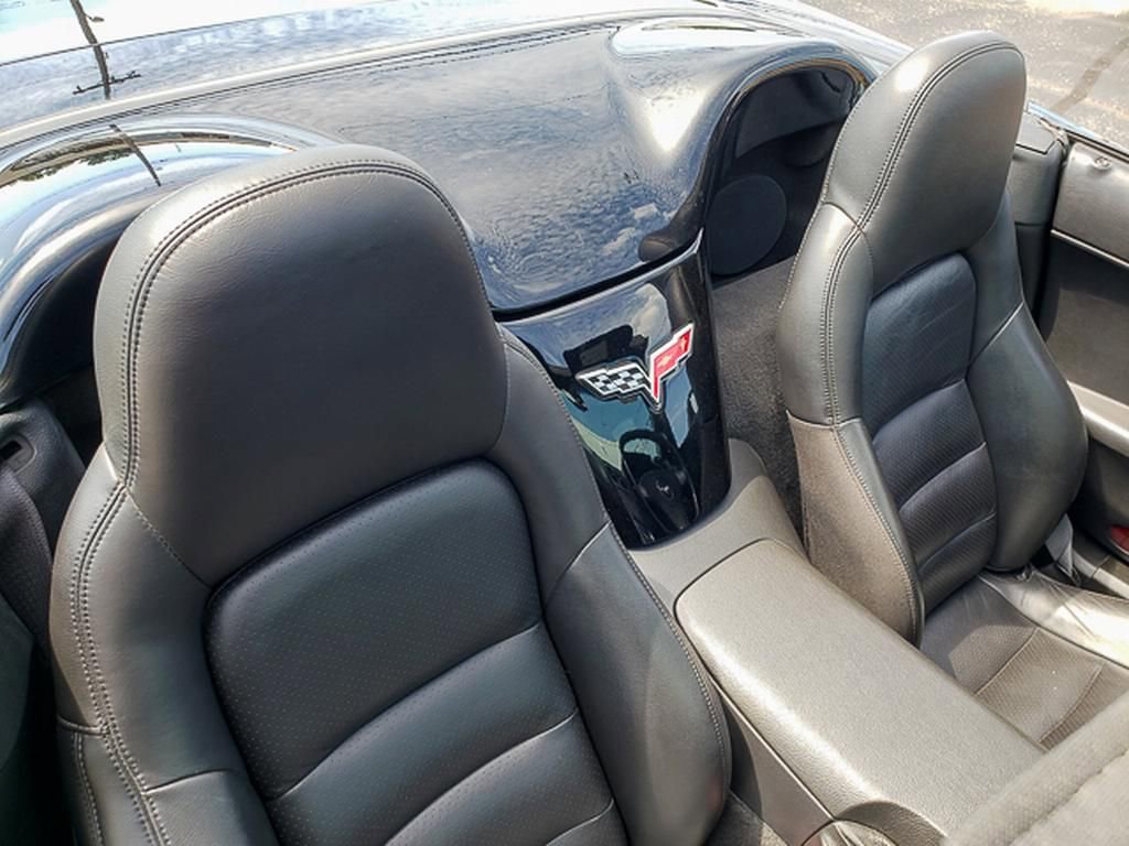 Used 2006 Chevrolet Corvette Convertible w/ Preferred Equipment Group image 26