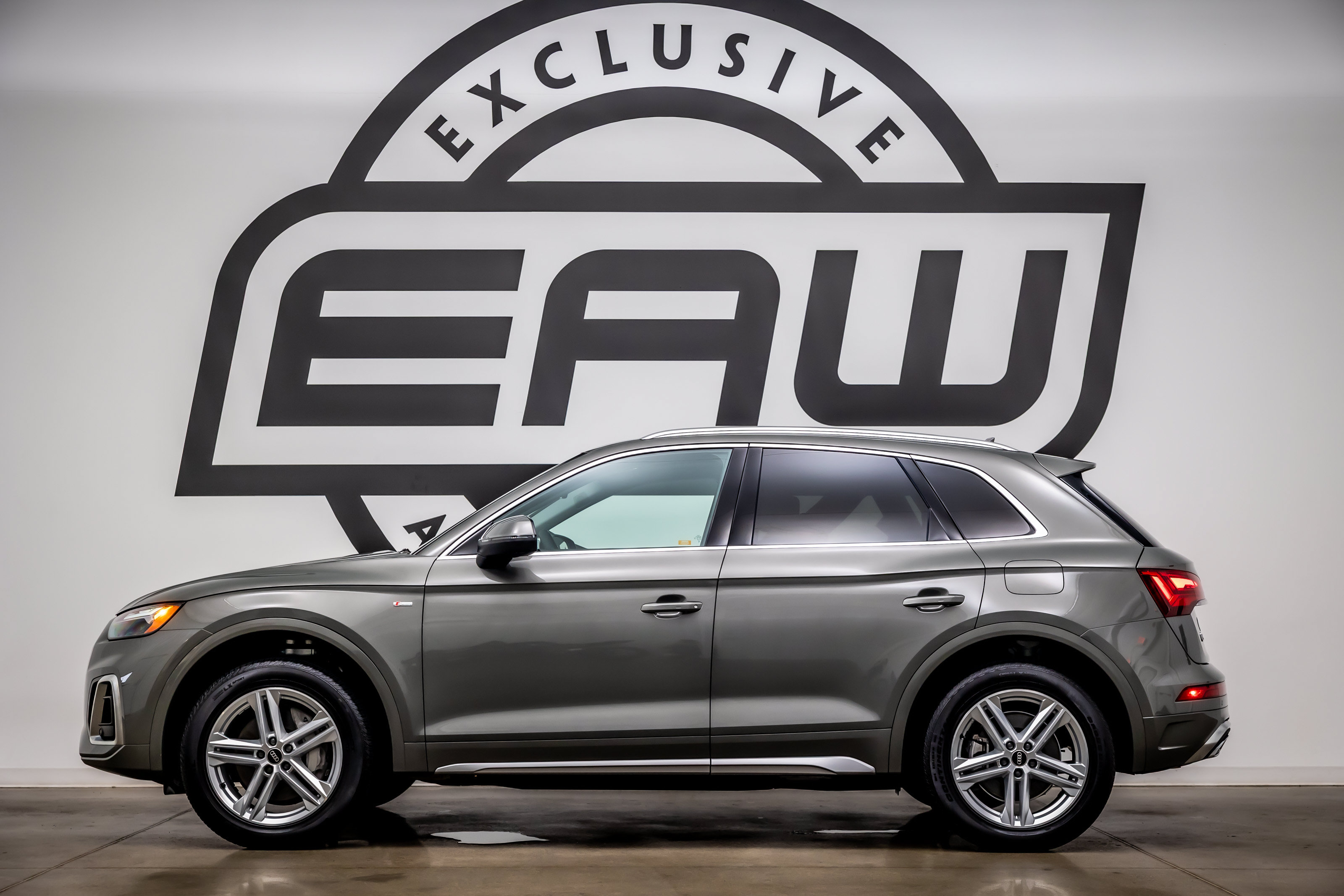 Used 2025 Audi Q5 e Premium Plus w/ Premium Plus Package AWD/4WD image 6