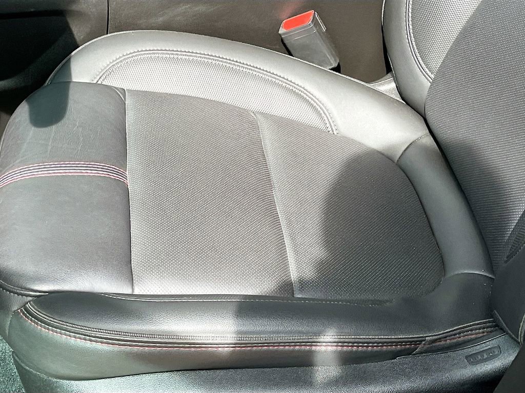 Used 2023 Chevrolet Traverse RS w/ LPO, Cargo Package image 20
